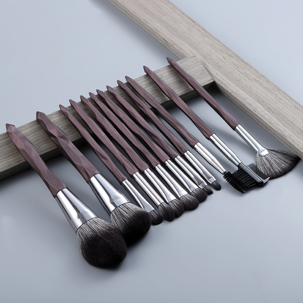 Pinceau de maquillage à manche diamant